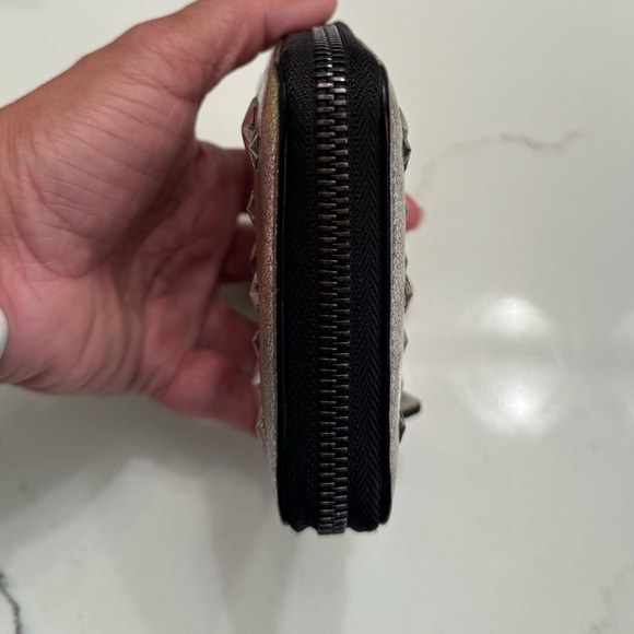 ❤️Jimmy Choo Metallic Star Studded Wallet - Picture 5 of 8